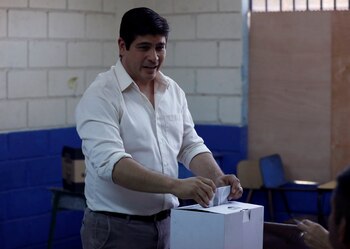 Carlos Alvarado Quesada durante las