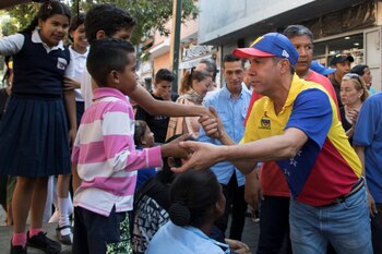 Henri Falcon durante el acto