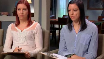 Sara y Amanda Eldritch fueron sometidas a una intervención quirúrgica para tratar su trastorno obsesivo compulsivo