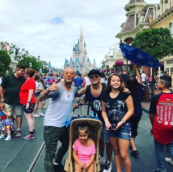 El viaje del Polaco con sus hijas a Disney