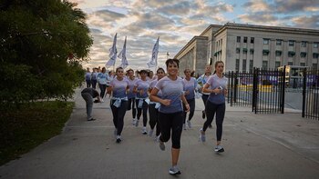 Atención: mujeres entrenando con las