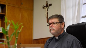 El padre Luis (Patricio Murphy)