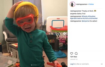 Zoomer en Instagram, jugando a