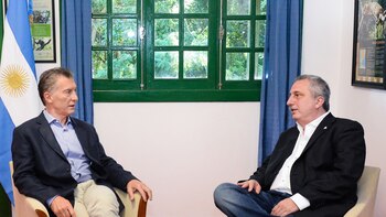 El presidente Mauricio Macri ayer en Misiones con el gobernador Hugo Passalacqua