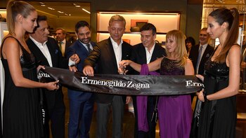 Corte de cinta inaugural de