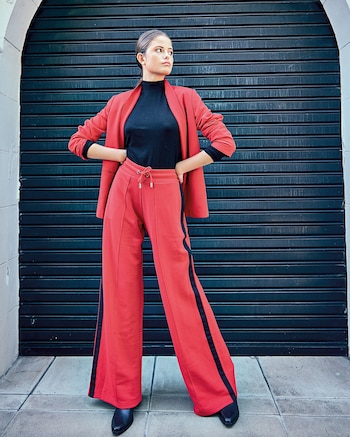 Polera ($ 450, Inversa), blazer