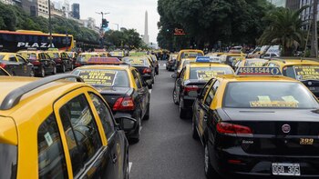 Protesta contra Uber en el