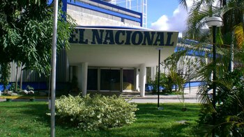 Un grupo armado irrumpió el