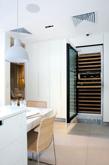 La despensa con cava.