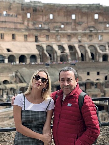 En su visita al Coliseo