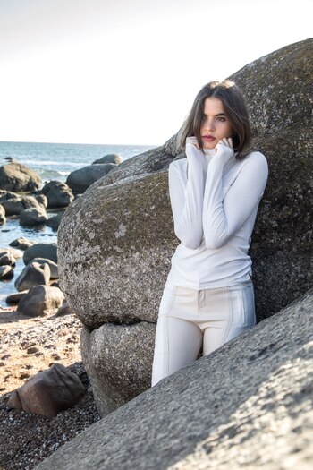 Polera y pantalón de cuero