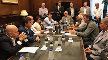 Los federados llevaron sus reclamos a las autoridades del Banco Nación, donde se planteó la difícil situación de los pequeños y medianos productores y las cooperativas.