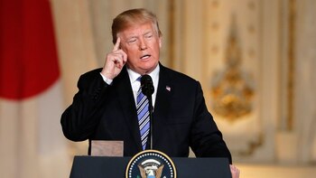 Donald Trump pide la renuncia