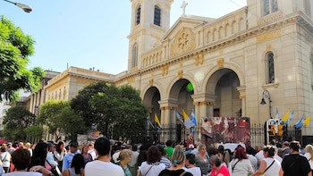 El frente de la Parroquia