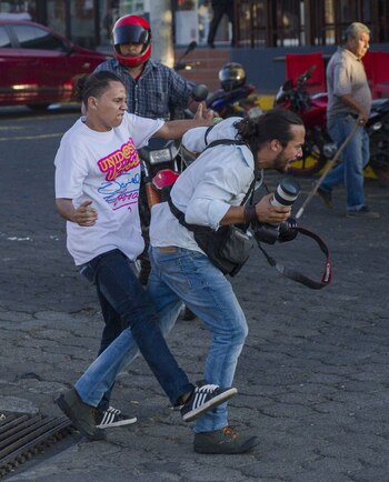 Un miembro de la juventud