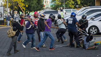 Varios miembros de las fuerzas