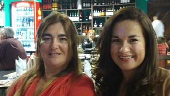 Liliana junto a su hermana