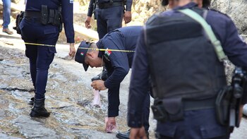 En el lugar llegaron hombres