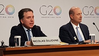 Dujovne y Sturzenegger en Washington