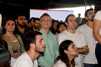 Pedro Robledo (PRO) y Luciana