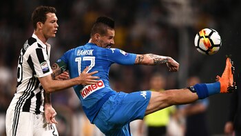 Napoli quedó a un punto