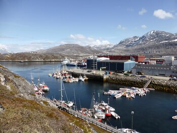 El puerto de Nuuk, la