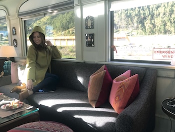 “Fue alucinante desayunar viendo pasar montañas y lagos como si fuesen parte de una película”, contó la pelirroja, que cada día se muestra más enamorada.