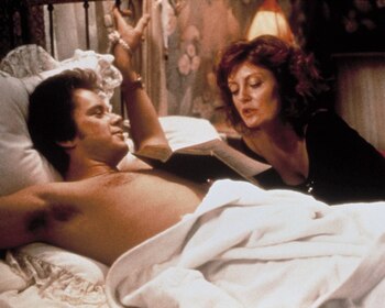 Susan Sarandon inició una relación amorosa con el coprotagonista, Tim Robbins, que luego se convirtió en su esposo y padre de sus dos hijos menores.