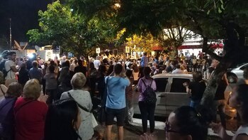 Los vecinos protestaron frente a