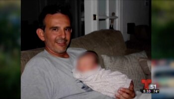 Camilo Salazar junto con su