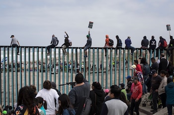 Miembros de la caravana de