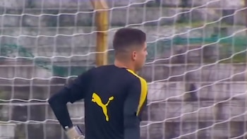 El arquero tenía un buzo