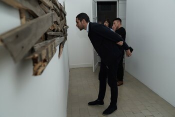 “Esperando a los bárbaros” de