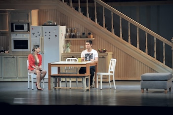 Toto Kirzner, en escena junto a Gabriela Toscano. (Foto: Julio César Ruíz/GENTE)