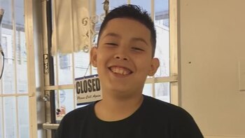 Jugando, Fernando Hernández Jr. se