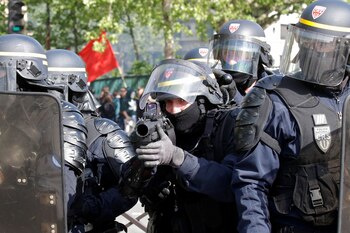 La policía antidisturbios de Francia