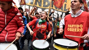 Manifestantes del Partido Obrero