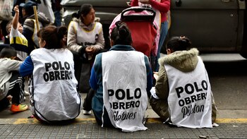 Militantes del Polo Obrero durante