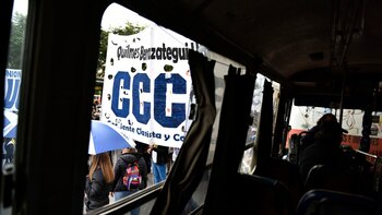 Manifestantes de la Corriente Clasista