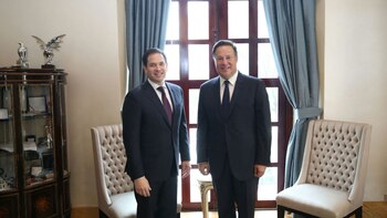 Marco Rubio junto con Juan