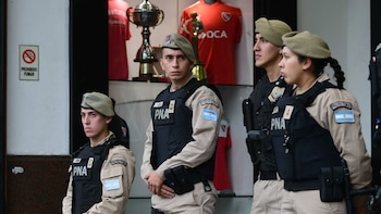 Efectivos de prefectura en la