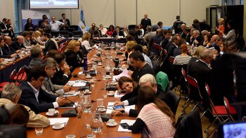 La oposición consiguió dictamen para