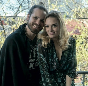 Junto a su marido, el