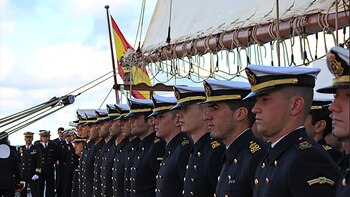 El buque escuela de la