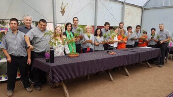 Equipo de Ashoka visitando Granja