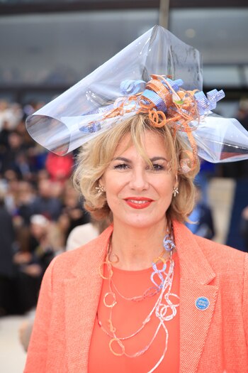 Florencia Florio, premio al sombrero