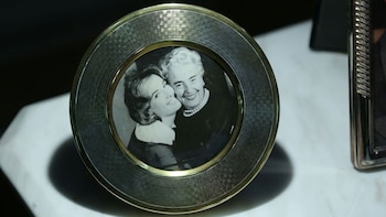 Mirtha con su madre, quien