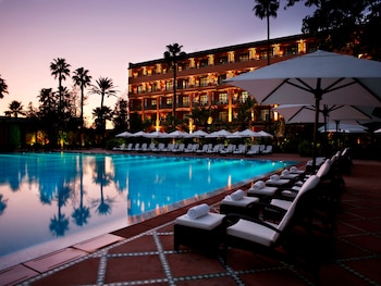 En plena caída del sol,