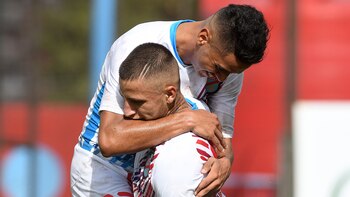 Arsenal se despidió de su público con una goleada 4-0 ante Rosario Central (Foto. Télam)