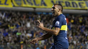 Wanchope celebra uno de sus